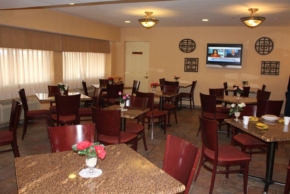 Raritan Hotel Edison Buitenkant foto