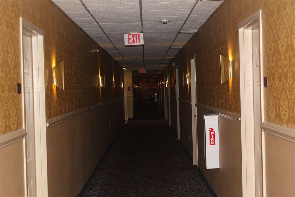 Raritan Hotel Edison Buitenkant foto