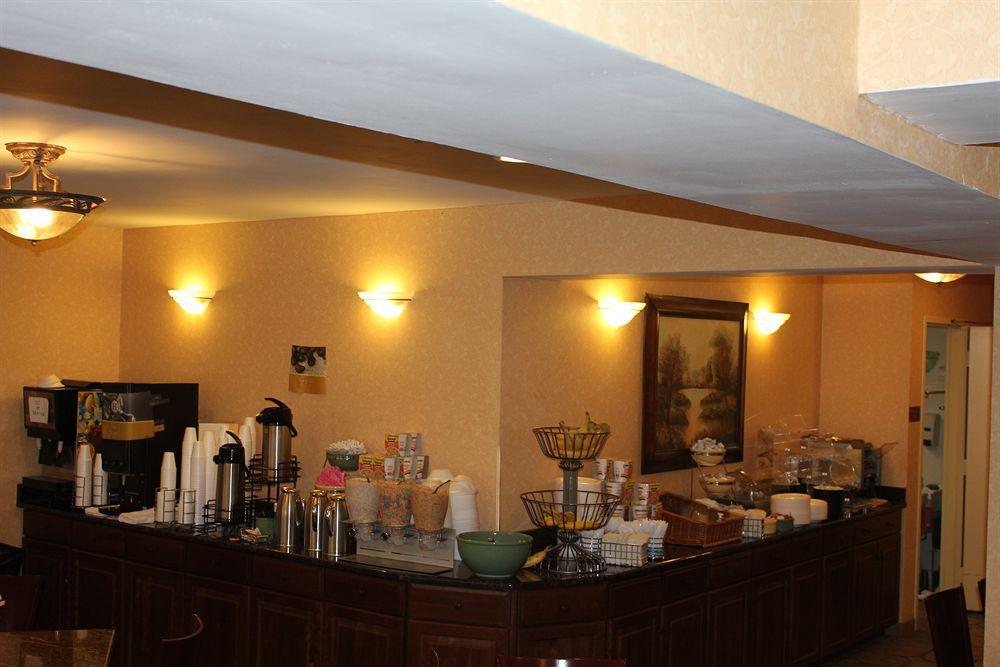 Raritan Hotel Edison Buitenkant foto