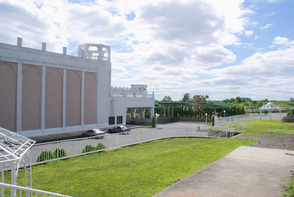 Raritan Hotel Edison Buitenkant foto